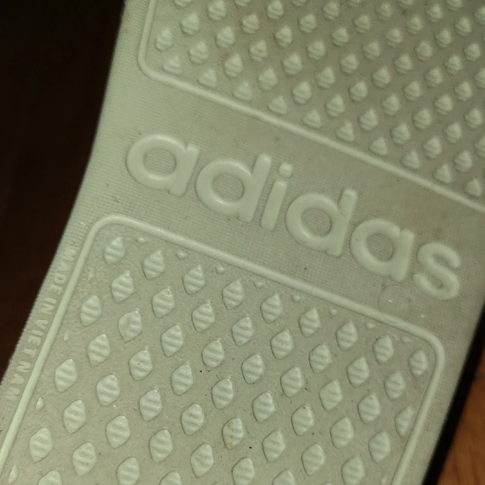 Adidas‎ Light Green Slide Sandals Mens 6 Womens 7